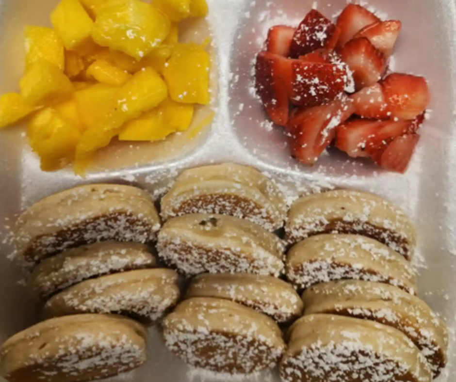 Mini Pancakes - Fluffy mini pancakes with syrup