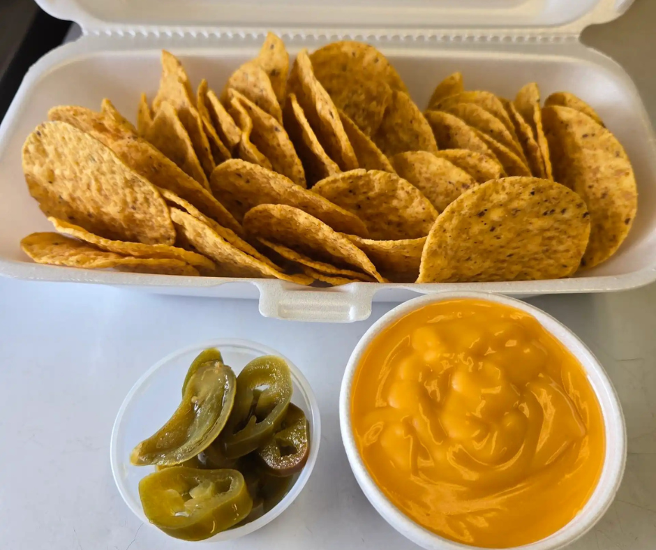 Nachos - Loaded nachos with cheese and toppings